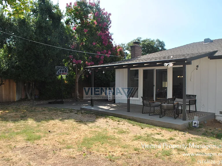 2913 Kerria Way — Photo 36