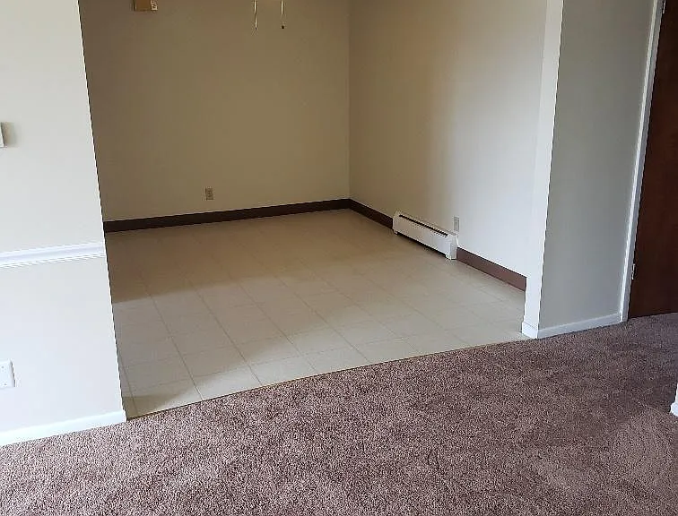 320 Meadow Dr #3 — Photo 6