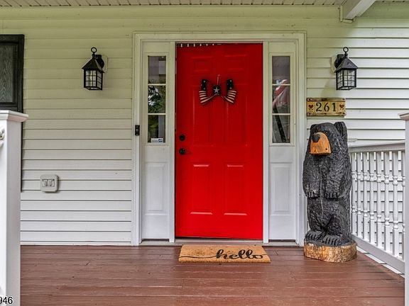 5th image of 261 Germantown Rd