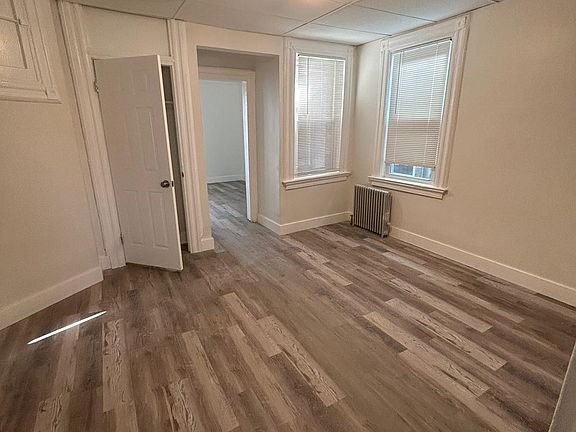 4th image of 304 S Orange Ave #4