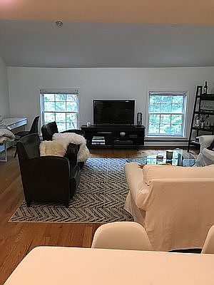 4th image of 9 Columbia Pl #2