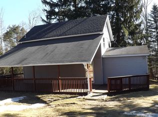 28 Ide Rd, Sweet Valley, PA 18656