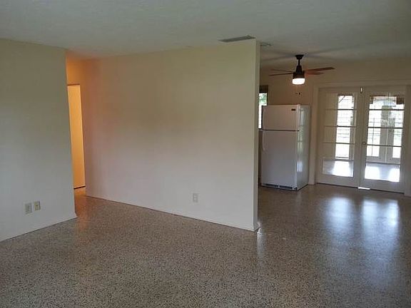 4th image of 3244 Yorktown St
