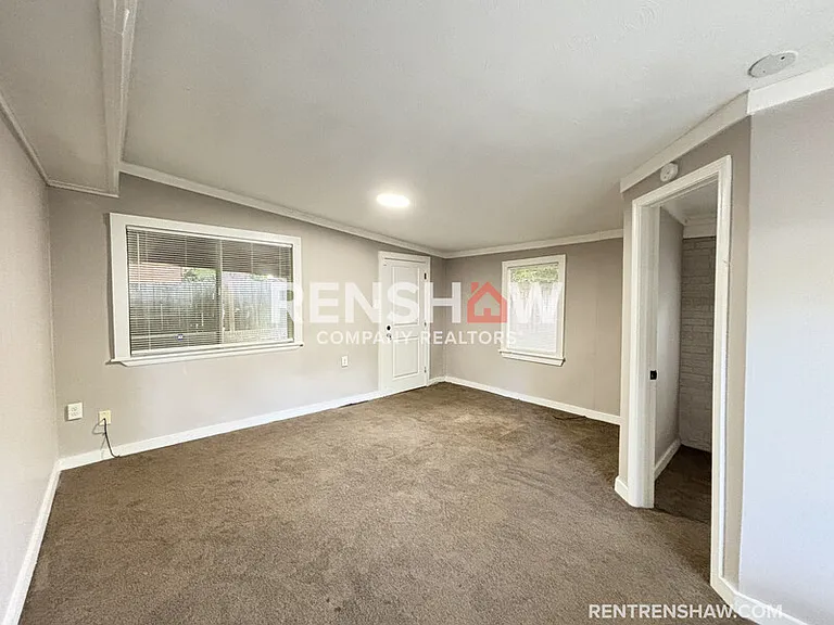 2310 Theda Ave — Photo 9