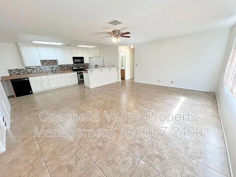 3 bed, 2.0 bath, 1176 sqft, $1,995 — Photo 3