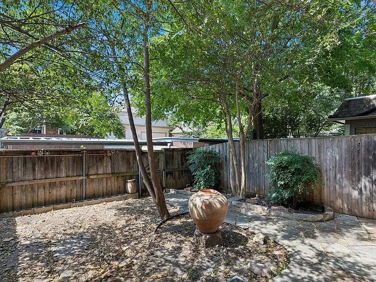 7518 Woodthrush Dr #17 — Photo 14