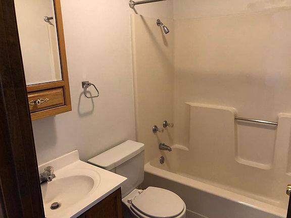 5th image of 905 N Monroe St APT A