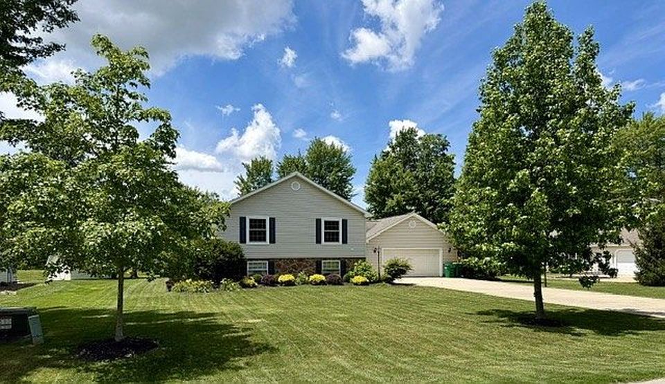 413 Brittany Ln - Property Image