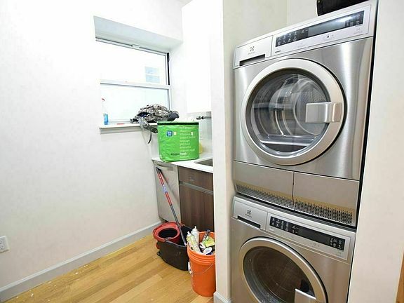 3rd image of 62 W 107th St #6C