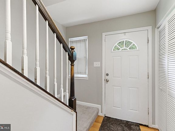 3rd image of 11807 Summer Oak Dr