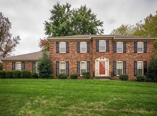 9206 Marlboro Cir, Hurstbourne, KY 40222