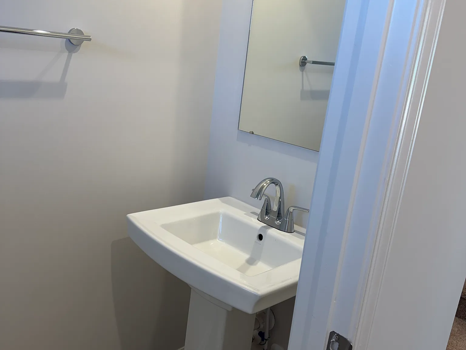 3 bed, 1442 sqft, $1,900 — Photo 4