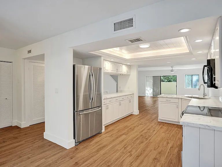 1330 NW 13th St #3 — Photo 11
