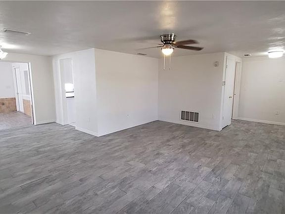 4th image of 3628 Rockaway Dr