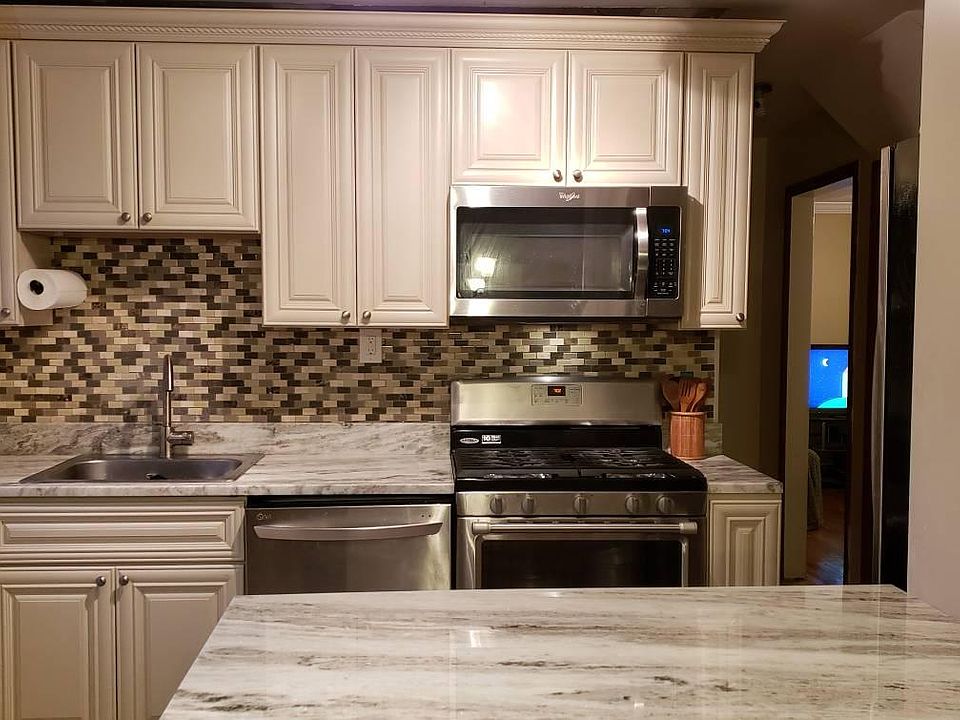 1st image of 3 Suggs Ln