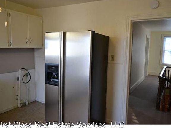 4th image of 201 N Cass St #2