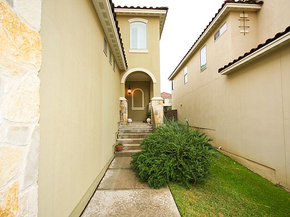 2nd image of 17726 Via Del Oro