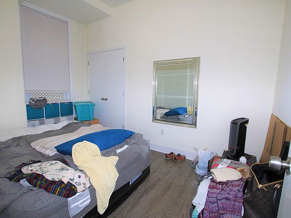 5th image of 2843 W Girard Ave #1