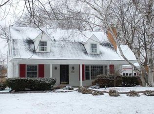 9055 N Pelham Pkwy, Bayside, WI 53217