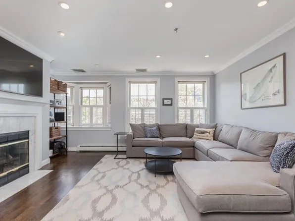 137 Main St, Charlestown, MA 02129