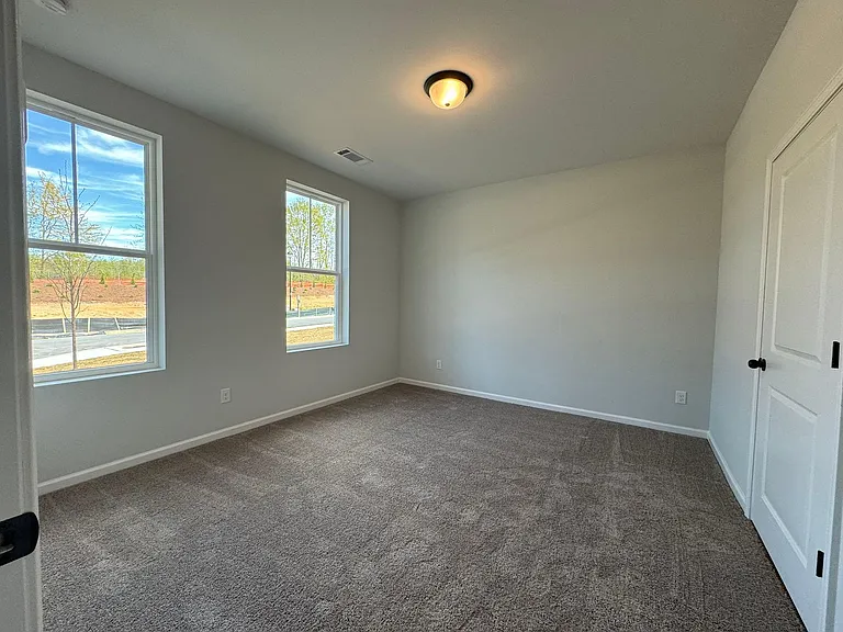 2390 Whistler Way NE — Photo 2