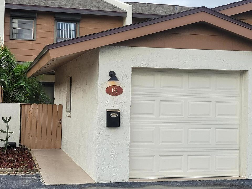 1st image of 126 Kristi Dr