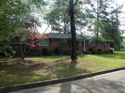 305 S Pine St, Poplarville, MS, 39470