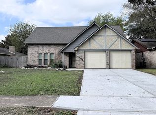 6902 Sandy Knolls Dr, Spring, TX 77379