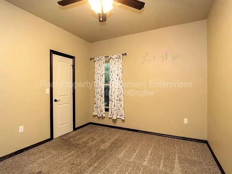 1661 Appaloosa Dr — Photo 27