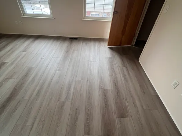 34736 E Lake Dr, Harrison Township, MI 48045