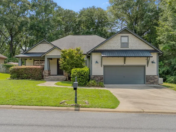 6008 Trestle St, Crestview, FL 32536