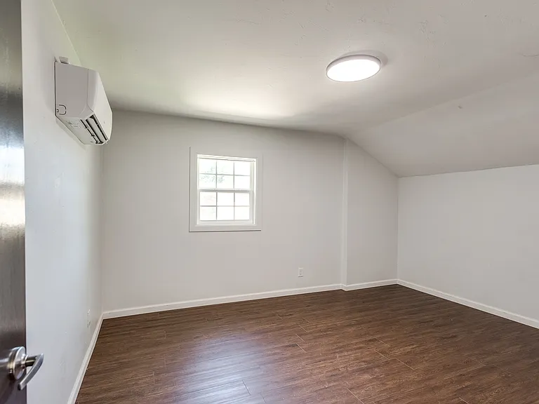 1809 Norwich Pl — Photo 3