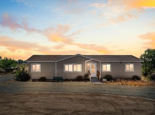 298 Sunset Hills Dr, Yerington, NV 89447