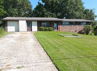 6335 Garnet Dr, Douglasville, GA 30135