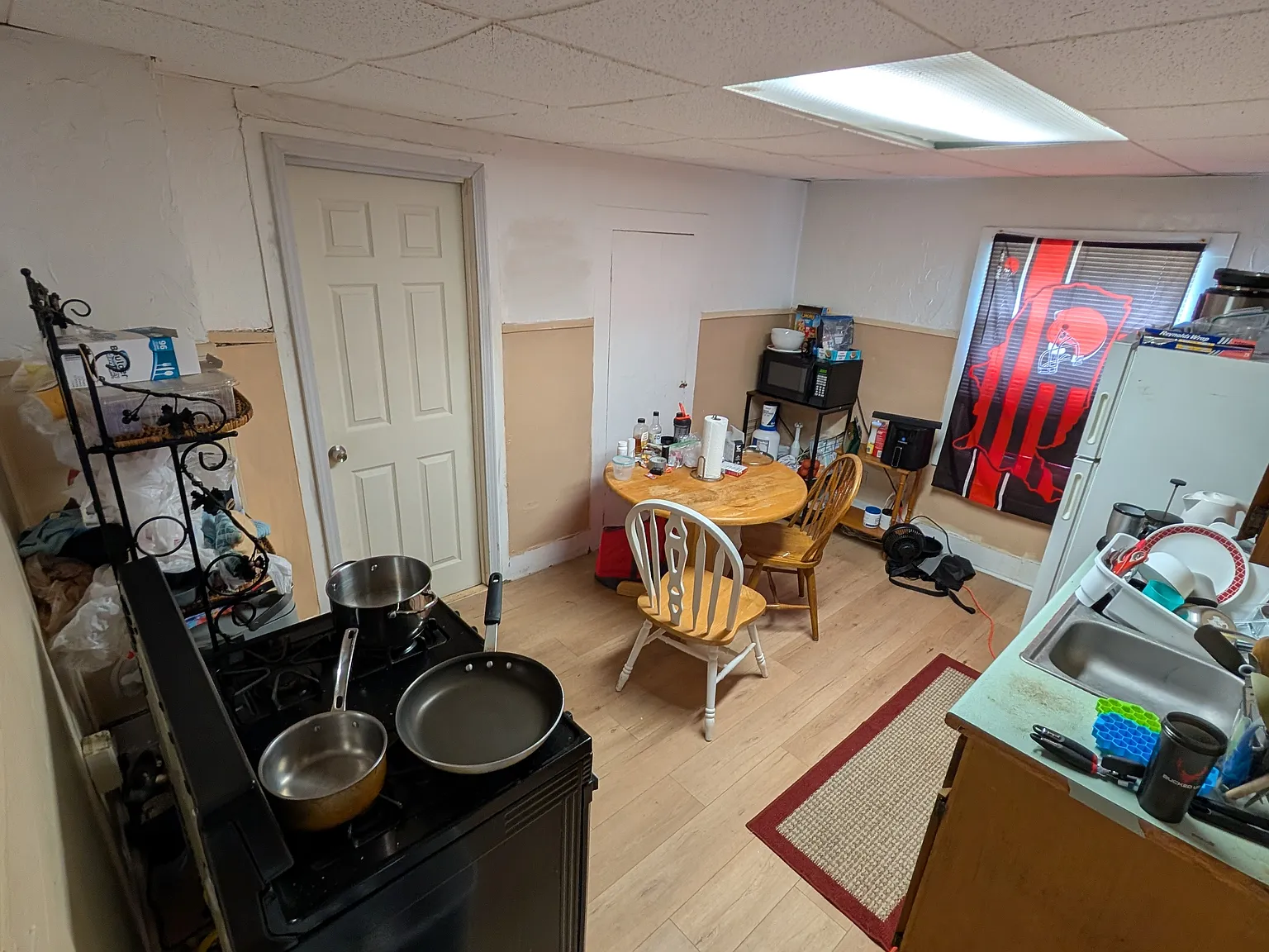 3 bed, 900 sqft, $995 — Photo 4