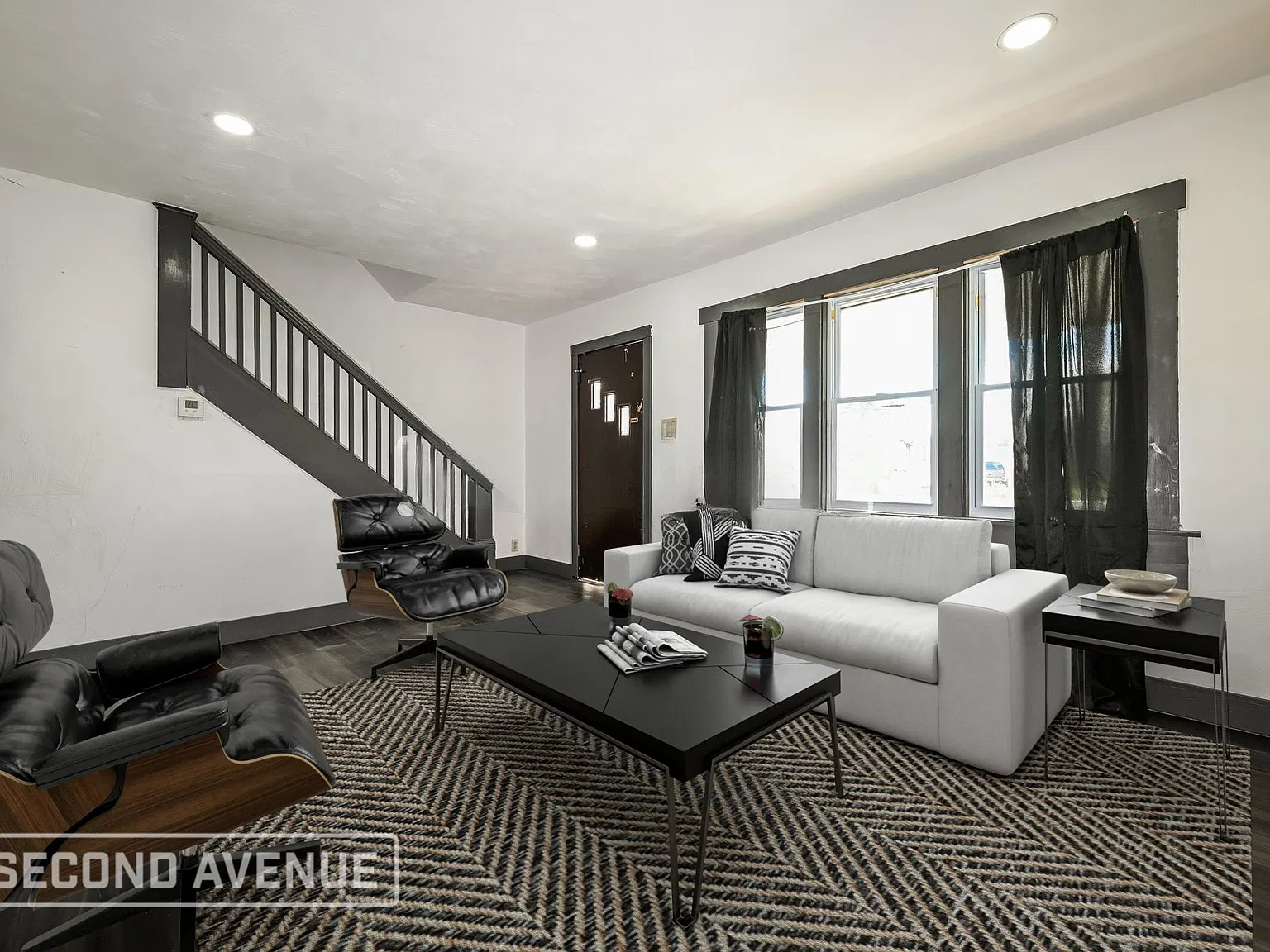 3 bed, 1.0 bath, 1129 sqft, $1,139 — Photo 3