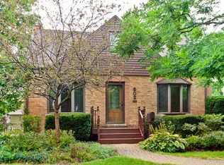 502 N Emerson St, Mount Prospect, IL 60056