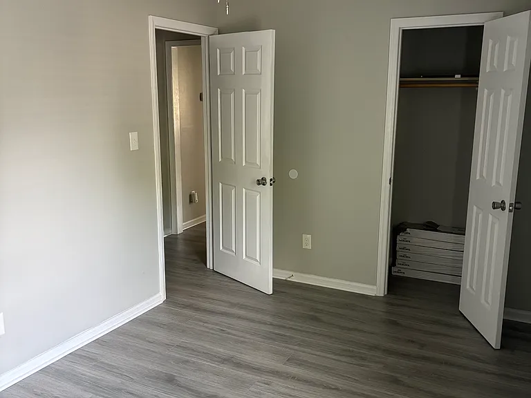 405 E Oakwood St — Photo 14