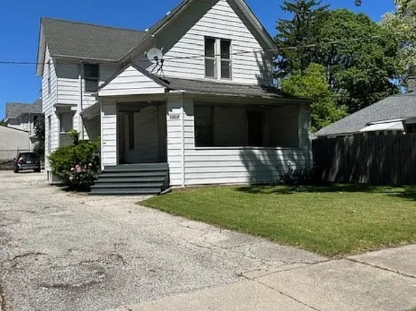 110 N Park Ave, Waukegan, IL 60085