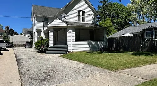 110 N Park Ave Photo 1