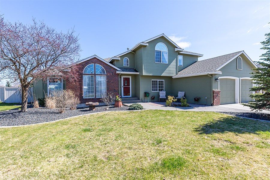 2nd image of 2401 S Sumner Ln
