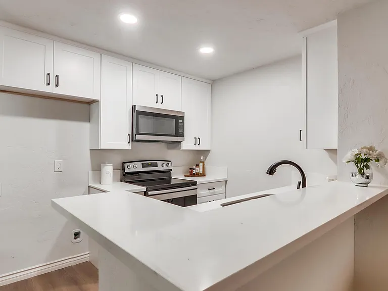 3549 Castle Glen Dr #118 — Photo 20