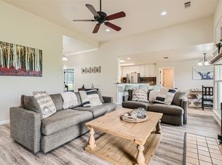 2445 McAlpin Rd, Midlothian, TX 76065