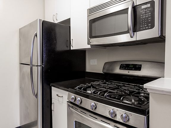 3rd image of 182 E 95th St APT 5A