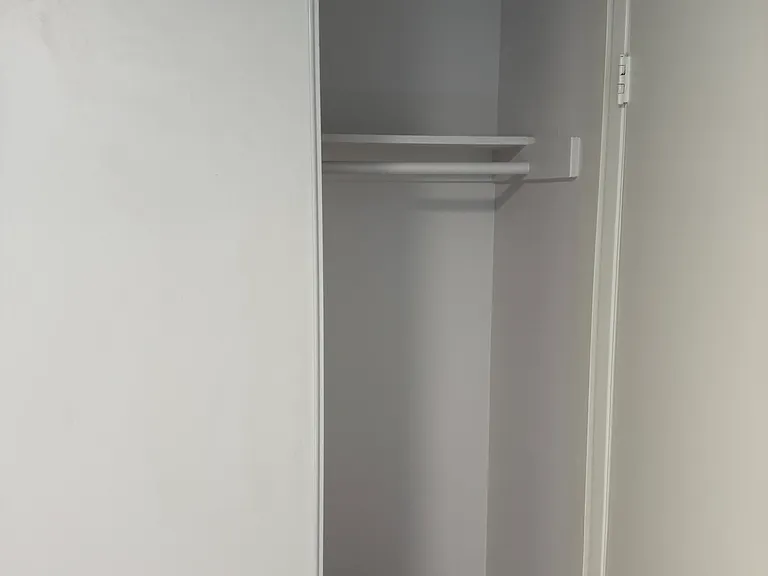 546 N Flores Street — Photo 12