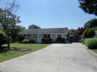 699 Robertsville Rd, Oak Ridge, TN 37830