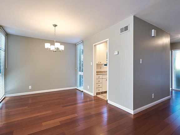5th image of 861 N Humboldt St