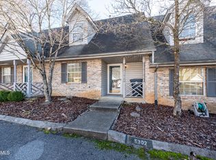 5302 Trace Manor Ln, Knoxville, TN 37912