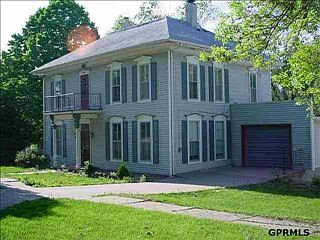 1st image of 901 1st Ave