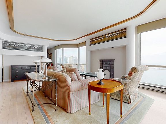 4th image of 990 N Lake Shore Dr APT 31D